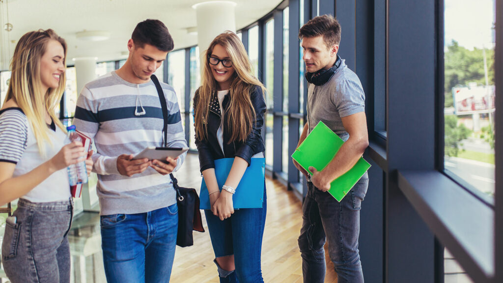 Czy studia to TYLKO nauka? Poznaj perspektywy ROZWOJU